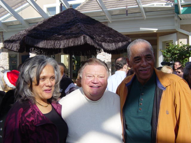 <strong>George & Gladys Barnes with Bill Britt</strong>