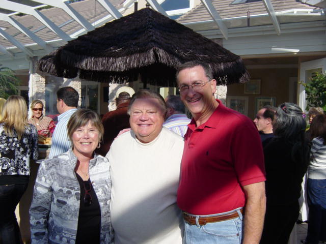 <strong>Steve & Marge Fischman with Bill Britt</strong>